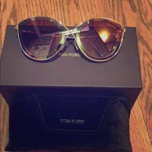 Tom Ford Sunglasses Series FT0604 5577T